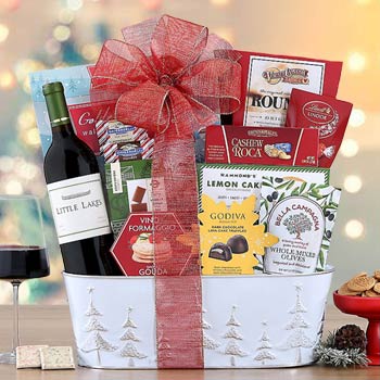 Christmas Cheer Wine Gift Basket
