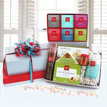 Hickory Farms Tea and Snacks Gift Set