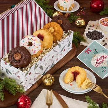 Holiday Bundt Cake Gift Box