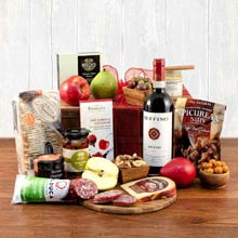 Chianti Wine and Fruit Gourmet Gift Basket